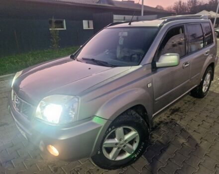 Серый Ниссан ИксТрейл, объемом двигателя 2.2 л и пробегом 238 тыс. км за 4500 $, фото 3 на Automoto.ua