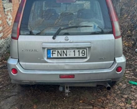 Серый Ниссан ИксТрейл, объемом двигателя 2.2 л и пробегом 350 тыс. км за 3600 $, фото 3 на Automoto.ua