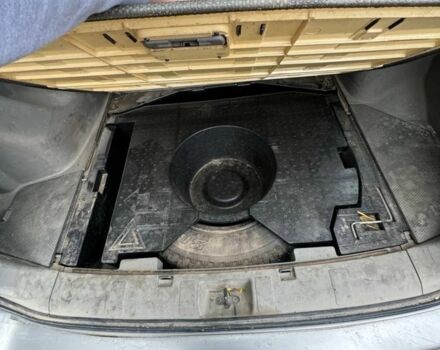 Серый Ниссан ИксТрейл, объемом двигателя 2.2 л и пробегом 191 тыс. км за 4600 $, фото 17 на Automoto.ua