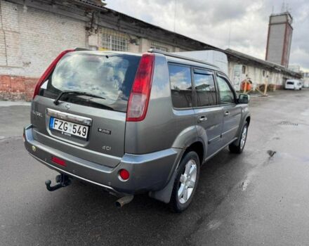 Серый Ниссан ИксТрейл, объемом двигателя 2.2 л и пробегом 292 тыс. км за 3200 $, фото 4 на Automoto.ua