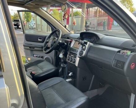 Серый Ниссан ИксТрейл, объемом двигателя 2.5 л и пробегом 360 тыс. км за 6417 $, фото 13 на Automoto.ua