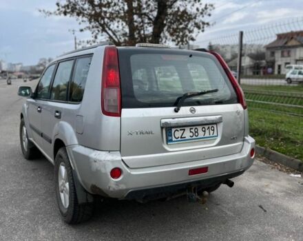 Сірий Ніссан ІксТрейл, об'ємом двигуна 2.2 л та пробігом 318 тис. км за 2500 $, фото 3 на Automoto.ua