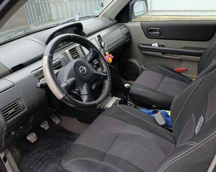 Сірий Ніссан ІксТрейл, об'ємом двигуна 2.49 л та пробігом 211 тис. км за 7500 $, фото 7 на Automoto.ua