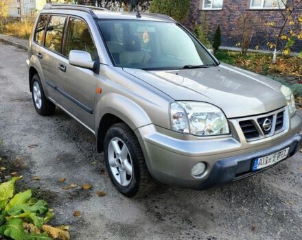 Сірий Ніссан ІксТрейл, об'ємом двигуна 1.9 л та пробігом 250 тис. км за 4300 $, фото 1 на Automoto.ua
