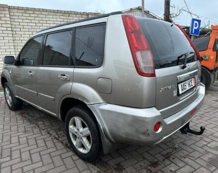 Сірий Ніссан ІксТрейл, об'ємом двигуна 2.2 л та пробігом 258 тис. км за 3800 $, фото 4 на Automoto.ua