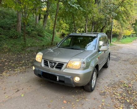 Сірий Ніссан ІксТрейл, об'ємом двигуна 0 л та пробігом 240 тис. км за 3999 $, фото 2 на Automoto.ua