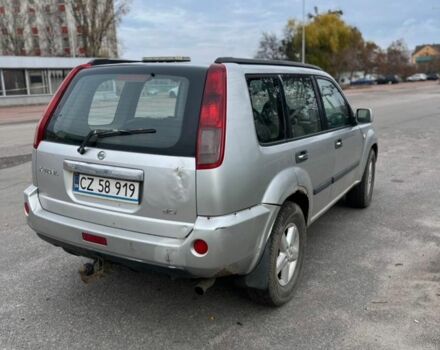 Сірий Ніссан ІксТрейл, об'ємом двигуна 2.2 л та пробігом 318 тис. км за 2500 $, фото 2 на Automoto.ua