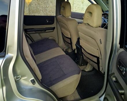 Серый Ниссан ИксТрейл, объемом двигателя 2 л и пробегом 208 тыс. км за 7300 $, фото 8 на Automoto.ua