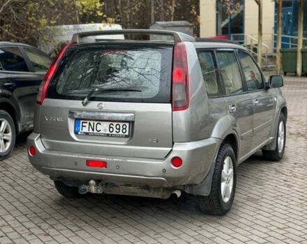 Серый Ниссан ИксТрейл, объемом двигателя 2.2 л и пробегом 191 тыс. км за 4600 $, фото 5 на Automoto.ua