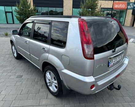 Серый Ниссан ИксТрейл, объемом двигателя 2 л и пробегом 209 тыс. км за 6800 $, фото 7 на Automoto.ua