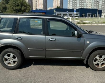 Сірий Ніссан ІксТрейл, об'ємом двигуна 2.2 л та пробігом 352 тис. км за 3700 $, фото 3 на Automoto.ua