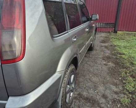 Серый Ниссан ИксТрейл, объемом двигателя 2.2 л и пробегом 383 тыс. км за 6000 $, фото 6 на Automoto.ua