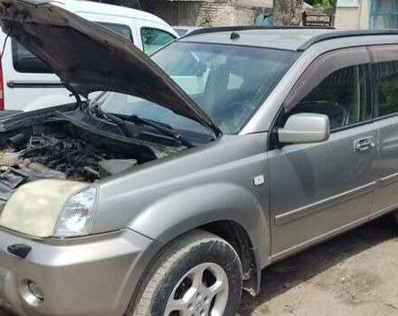 Серый Ниссан ИксТрейл, объемом двигателя 2 л и пробегом 350 тыс. км за 7200 $, фото 32 на Automoto.ua