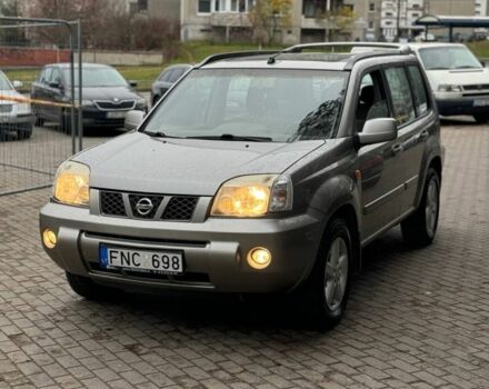 Серый Ниссан ИксТрейл, объемом двигателя 2.2 л и пробегом 191 тыс. км за 4600 $, фото 1 на Automoto.ua