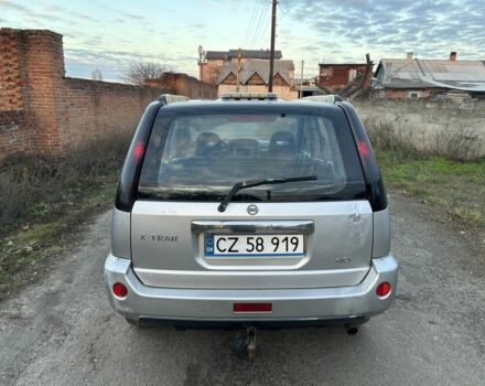 Сірий Ніссан ІксТрейл, об'ємом двигуна 2.2 л та пробігом 318 тис. км за 3300 $, фото 5 на Automoto.ua