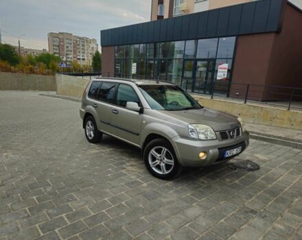 Серый Ниссан ИксТрейл, объемом двигателя 2.2 л и пробегом 320 тыс. км за 3550 $, фото 1 на Automoto.ua