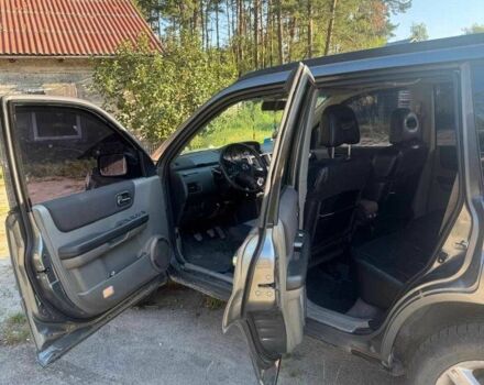 Сірий Ніссан ІксТрейл, об'ємом двигуна 2.2 л та пробігом 360 тис. км за 6500 $, фото 2 на Automoto.ua