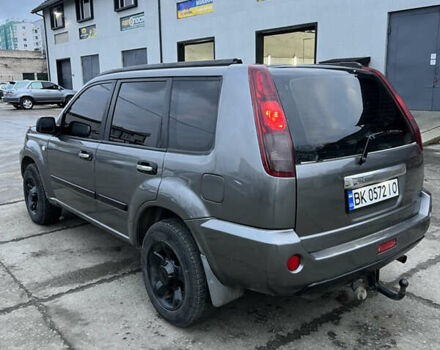 Серый Ниссан ИксТрейл, объемом двигателя 2 л и пробегом 303 тыс. км за 4699 $, фото 13 на Automoto.ua