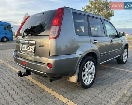 Серый Ниссан ИксТрейл, объемом двигателя 2.5 л и пробегом 360 тыс. км за 6417 $, фото 18 на Automoto.ua