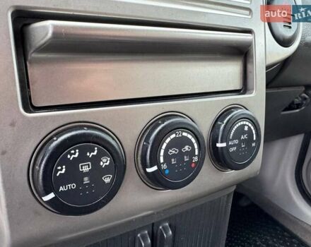 Серый Ниссан ИксТрейл, объемом двигателя 2 л и пробегом 209 тыс. км за 6800 $, фото 26 на Automoto.ua