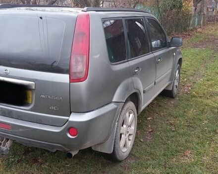 Серый Ниссан ИксТрейл, объемом двигателя 2.2 л и пробегом 200 тыс. км за 2300 $, фото 1 на Automoto.ua