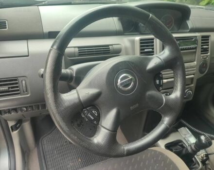 Серый Ниссан ИксТрейл, объемом двигателя 2.2 л и пробегом 300 тыс. км за 4900 $, фото 14 на Automoto.ua