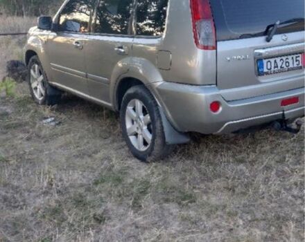 Серый Ниссан ИксТрейл, объемом двигателя 2.2 л и пробегом 380 тыс. км за 3500 $, фото 2 на Automoto.ua