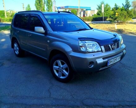 Серый Ниссан ИксТрейл, объемом двигателя 2 л и пробегом 240 тыс. км за 4200 $, фото 4 на Automoto.ua