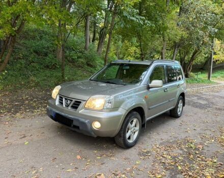 Сірий Ніссан ІксТрейл, об'ємом двигуна 0 л та пробігом 240 тис. км за 3999 $, фото 1 на Automoto.ua