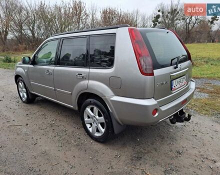 Сірий Ніссан ІксТрейл, об'ємом двигуна 2.2 л та пробігом 350 тис. км за 3750 $, фото 12 на Automoto.ua