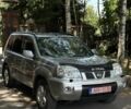 Серый Ниссан ИксТрейл, объемом двигателя 2.2 л и пробегом 290 тыс. км за 3400 $, фото 1 на Automoto.ua