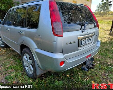 Серый Ниссан ИксТрейл, объемом двигателя 2.2 л и пробегом 179 тыс. км за 3320 $, фото 3 на Automoto.ua