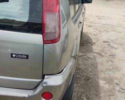 Серый Ниссан ИксТрейл, объемом двигателя 2 л и пробегом 350 тыс. км за 7200 $, фото 15 на Automoto.ua