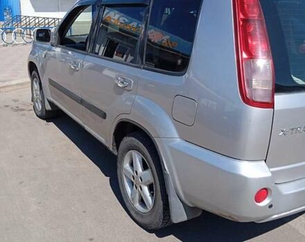 Серый Ниссан ИксТрейл, объемом двигателя 2 л и пробегом 239 тыс. км за 5800 $, фото 1 на Automoto.ua