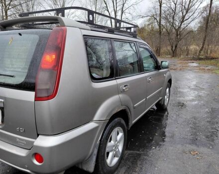 Серый Ниссан ИксТрейл, объемом двигателя 2.2 л и пробегом 485 тыс. км за 3500 $, фото 3 на Automoto.ua