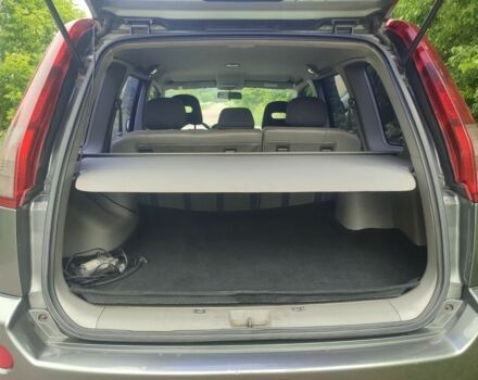 Серый Ниссан ИксТрейл, объемом двигателя 2.2 л и пробегом 300 тыс. км за 4900 $, фото 6 на Automoto.ua