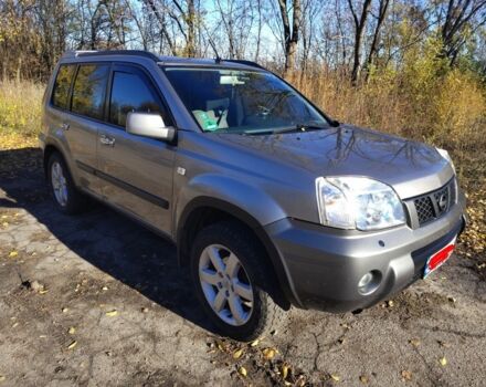 Серый Ниссан ИксТрейл, объемом двигателя 2.2 л и пробегом 286 тыс. км за 6000 $, фото 1 на Automoto.ua