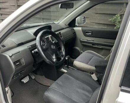 Серый Ниссан ИксТрейл, объемом двигателя 2 л и пробегом 208 тыс. км за 6600 $, фото 8 на Automoto.ua