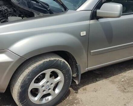 Серый Ниссан ИксТрейл, объемом двигателя 2 л и пробегом 350 тыс. км за 7200 $, фото 31 на Automoto.ua