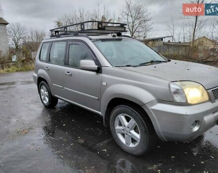 Серый Ниссан ИксТрейл, объемом двигателя 2.2 л и пробегом 485 тыс. км за 3500 $, фото 1 на Automoto.ua