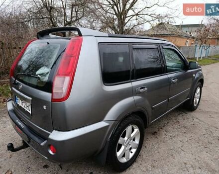 Сірий Ніссан ІксТрейл, об'ємом двигуна 2.49 л та пробігом 211 тис. км за 7500 $, фото 4 на Automoto.ua