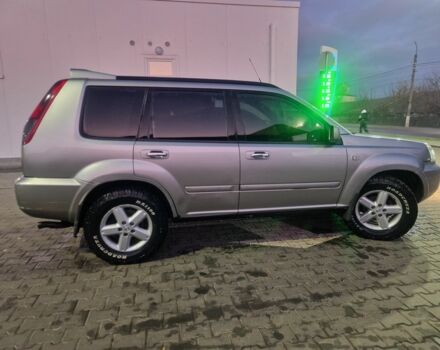 Серый Ниссан ИксТрейл, объемом двигателя 2.2 л и пробегом 238 тыс. км за 4500 $, фото 2 на Automoto.ua