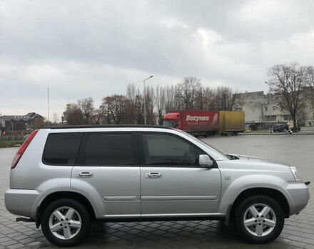 Серый Ниссан ИксТрейл, объемом двигателя 2 л и пробегом 192 тыс. км за 6600 $, фото 7 на Automoto.ua