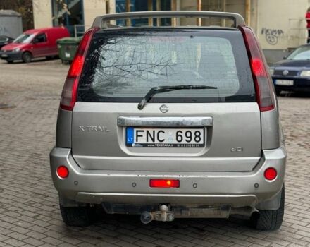 Серый Ниссан ИксТрейл, объемом двигателя 2.2 л и пробегом 191 тыс. км за 4600 $, фото 6 на Automoto.ua