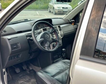 Серый Ниссан ИксТрейл, объемом двигателя 2.2 л и пробегом 230 тыс. км за 3899 $, фото 7 на Automoto.ua