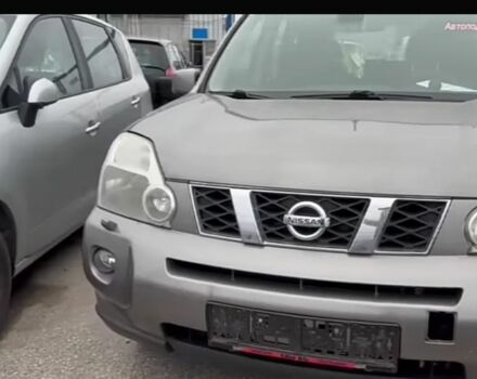 Серый Ниссан ИксТрейл, объемом двигателя 2 л и пробегом 320 тыс. км за 3495 $, фото 1 на Automoto.ua