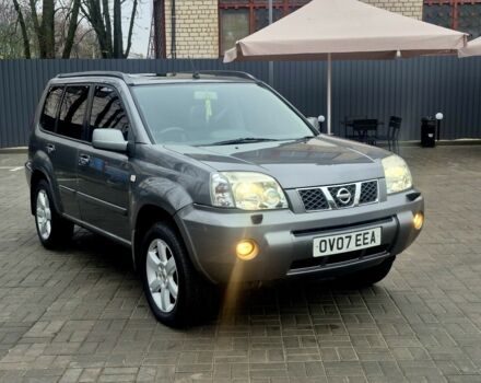 Серый Ниссан ИксТрейл, объемом двигателя 2 л и пробегом 160 тыс. км за 3550 $, фото 4 на Automoto.ua