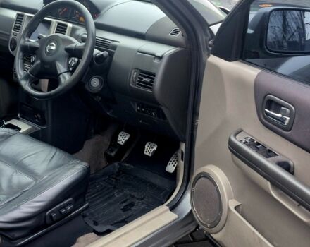 Серый Ниссан ИксТрейл, объемом двигателя 2 л и пробегом 160 тыс. км за 3550 $, фото 10 на Automoto.ua