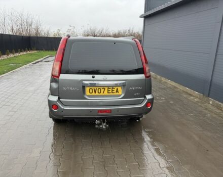 Серый Ниссан ИксТрейл, объемом двигателя 2.2 л и пробегом 150 тыс. км за 2500 $, фото 3 на Automoto.ua