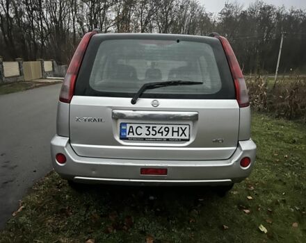 Серый Ниссан ИксТрейл, объемом двигателя 2.2 л и пробегом 267 тыс. км за 4400 $, фото 6 на Automoto.ua